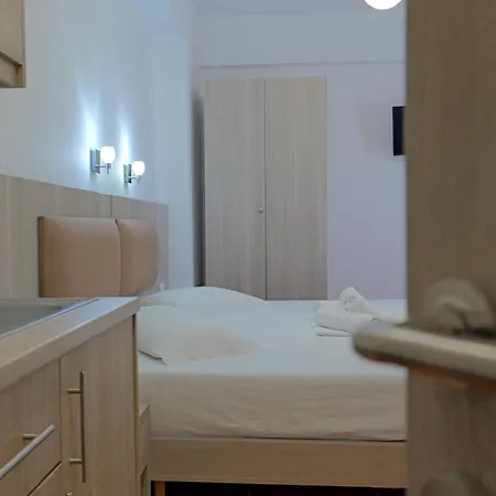 Vila Aurora בית הארחה קסאמיל