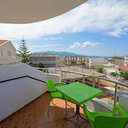 בית הארחה Vila Aurora 3*