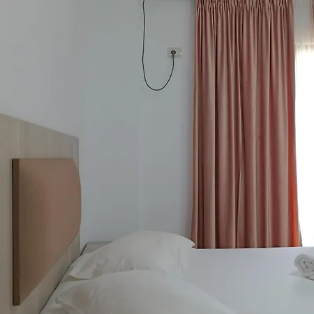 בית הארחה Vila Aurora 3*