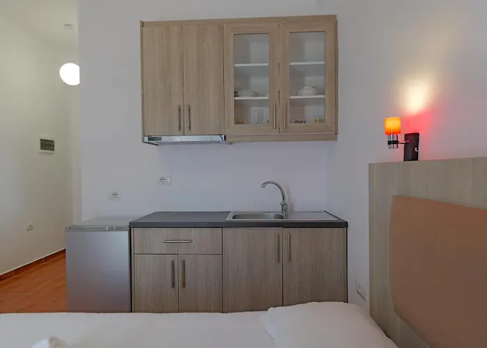 Vila Aurora 3* Ksamil