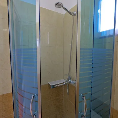 Vila Aurora Ксамил