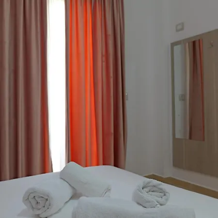 Vila Aurora 3* Ксамил