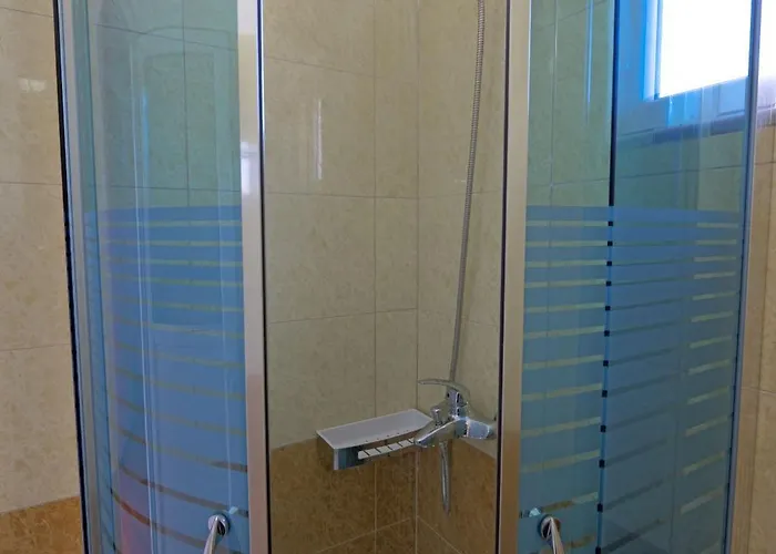 Vila Aurora クサミル